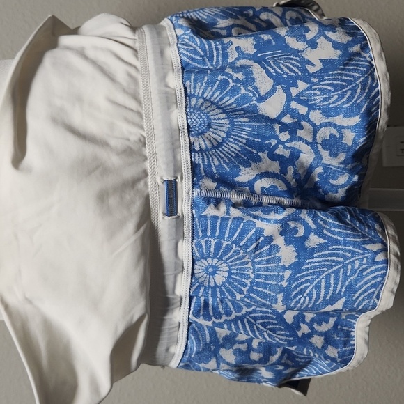 Lululemon Ready To Roll Shorts - Picture 5 of 8